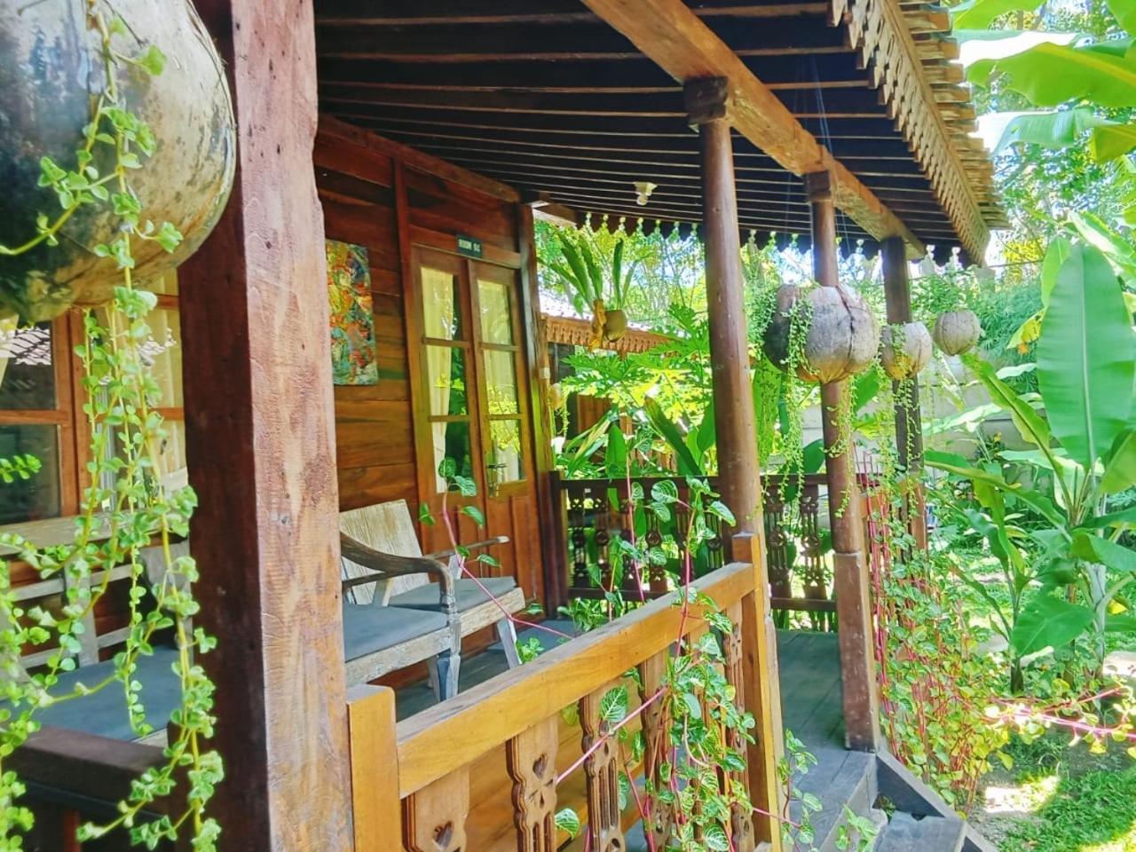 Tahlia'S Villa Sorongjukung Exterior foto