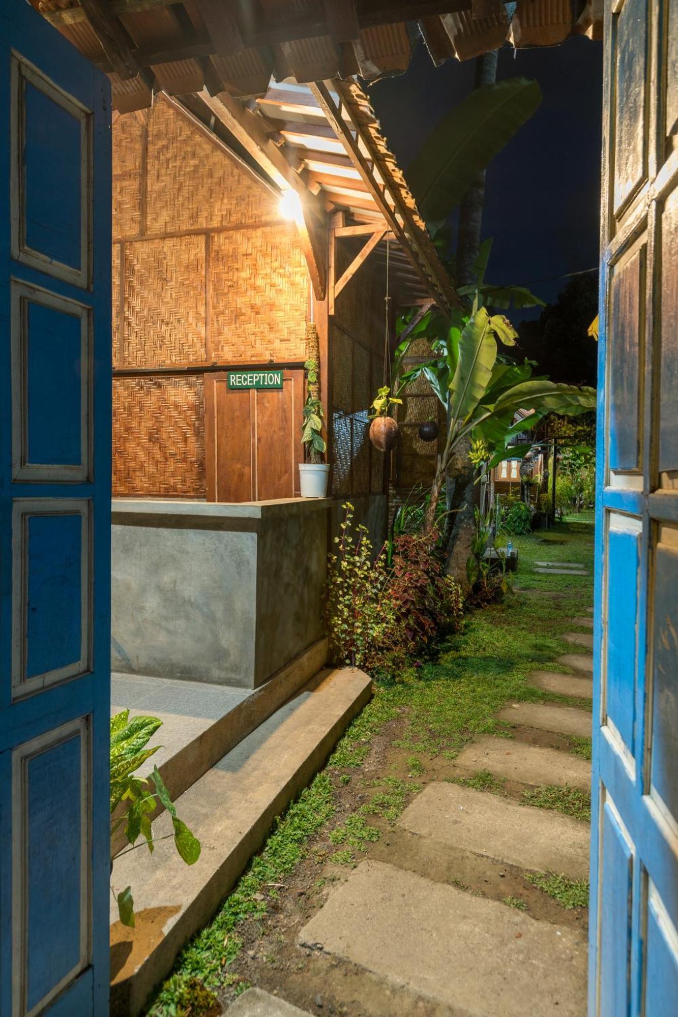 Tahlia'S Villa Sorongjukung Exterior foto