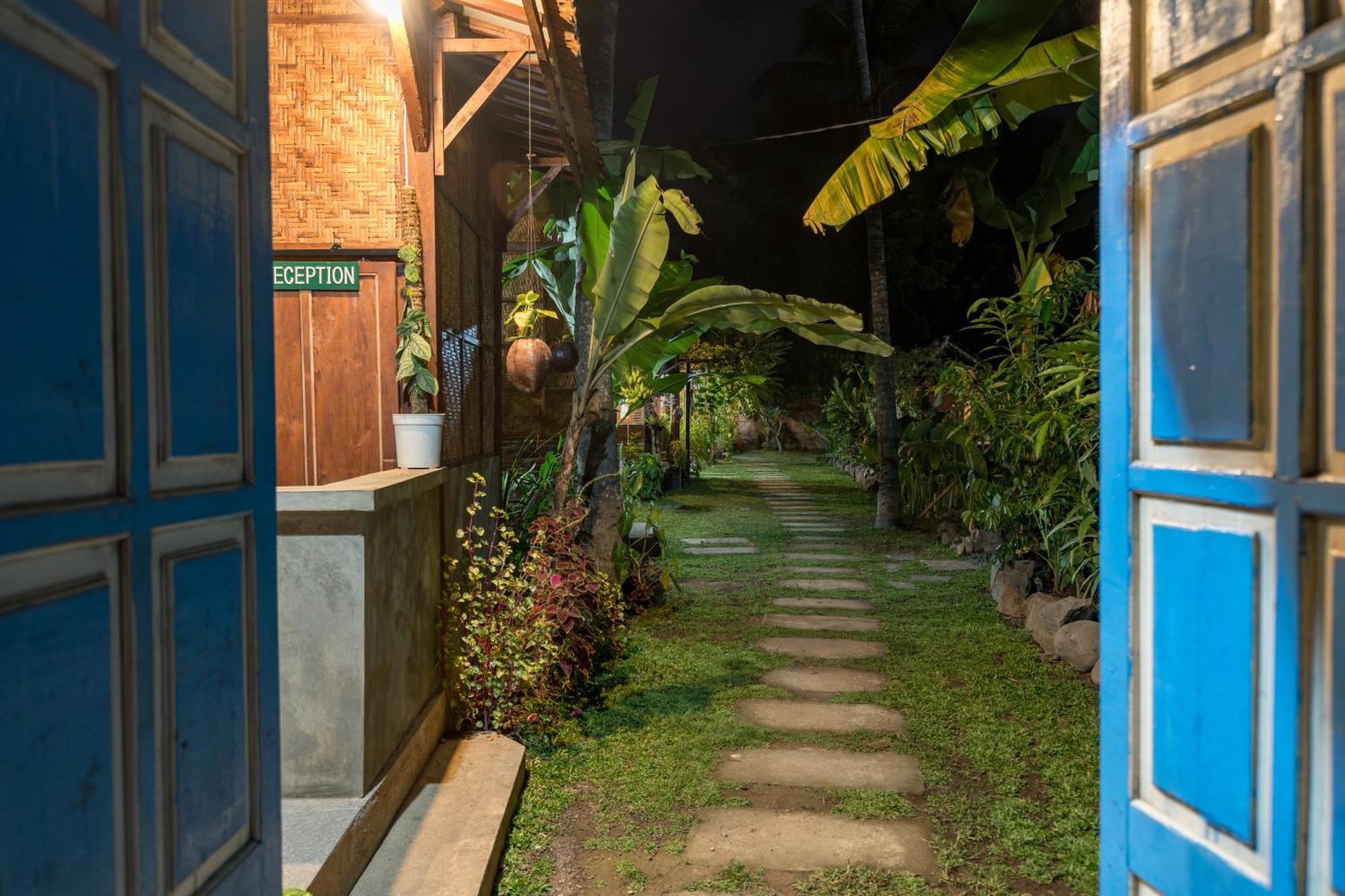 Tahlia'S Villa Sorongjukung Exterior foto