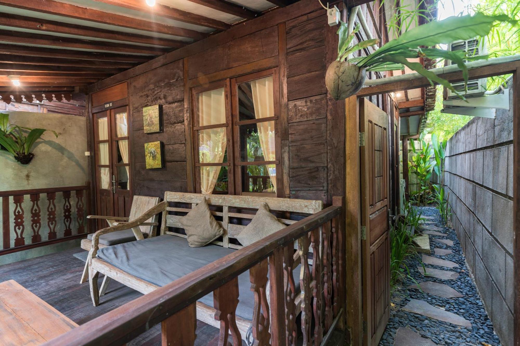 Tahlia'S Villa Sorongjukung Exterior foto