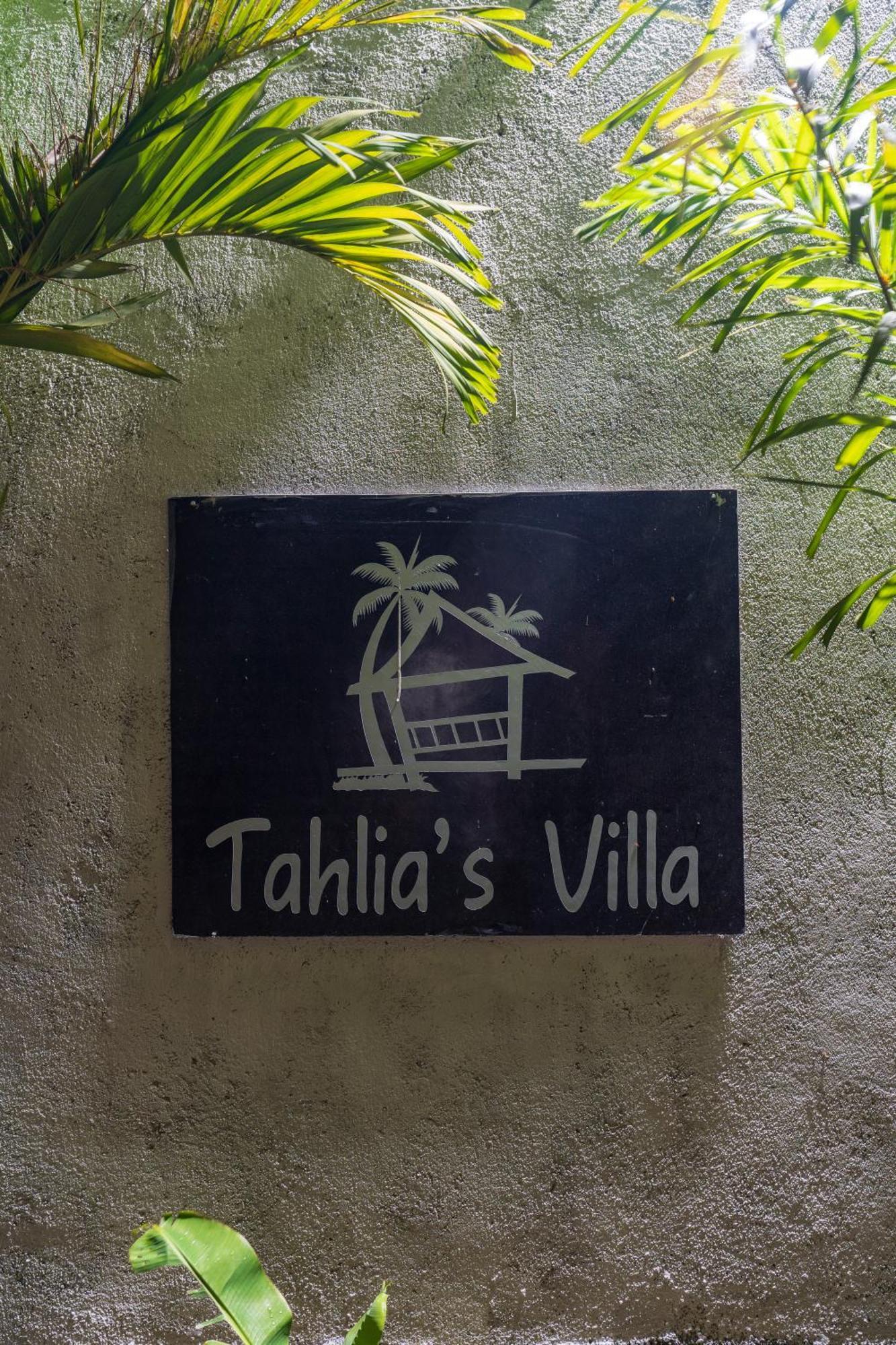Tahlia'S Villa Sorongjukung Exterior foto